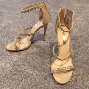 Delicate nude rhinestone heels